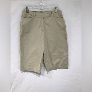 🌹🌹🌹Woman’s Cotton Blend Hi Rise Front Pockets Shorts, Size 10